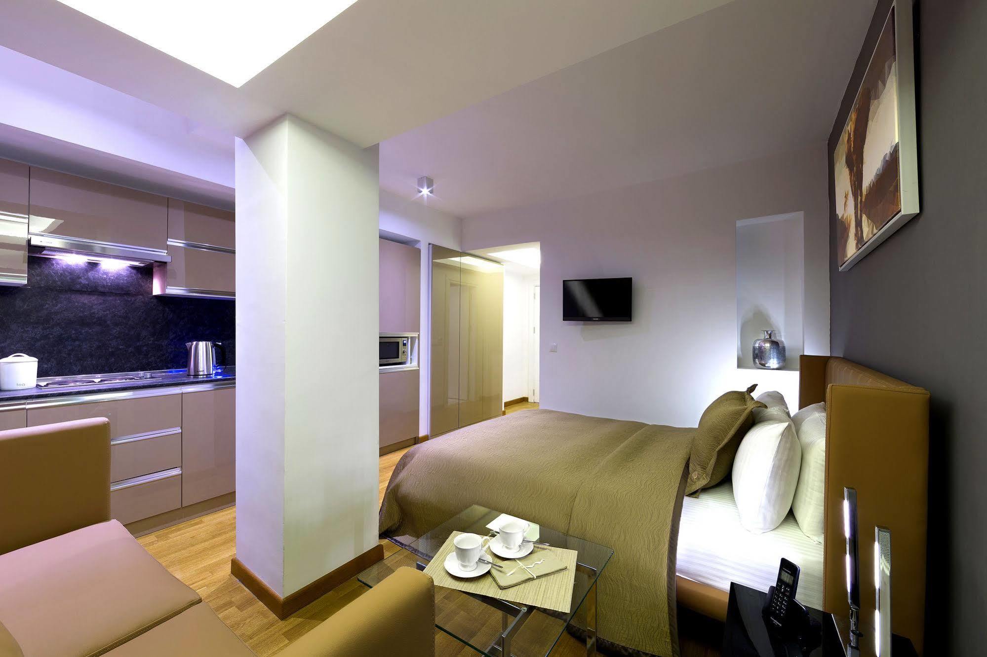 The Place Suites By Cey Istanbul Exterior foto